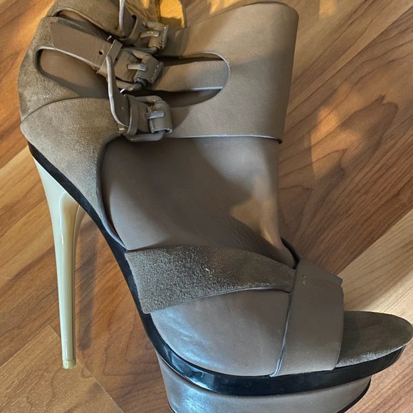 L.A.M.B. Dorrie Peep Toe Platform Bootie - Picture 3 of 8